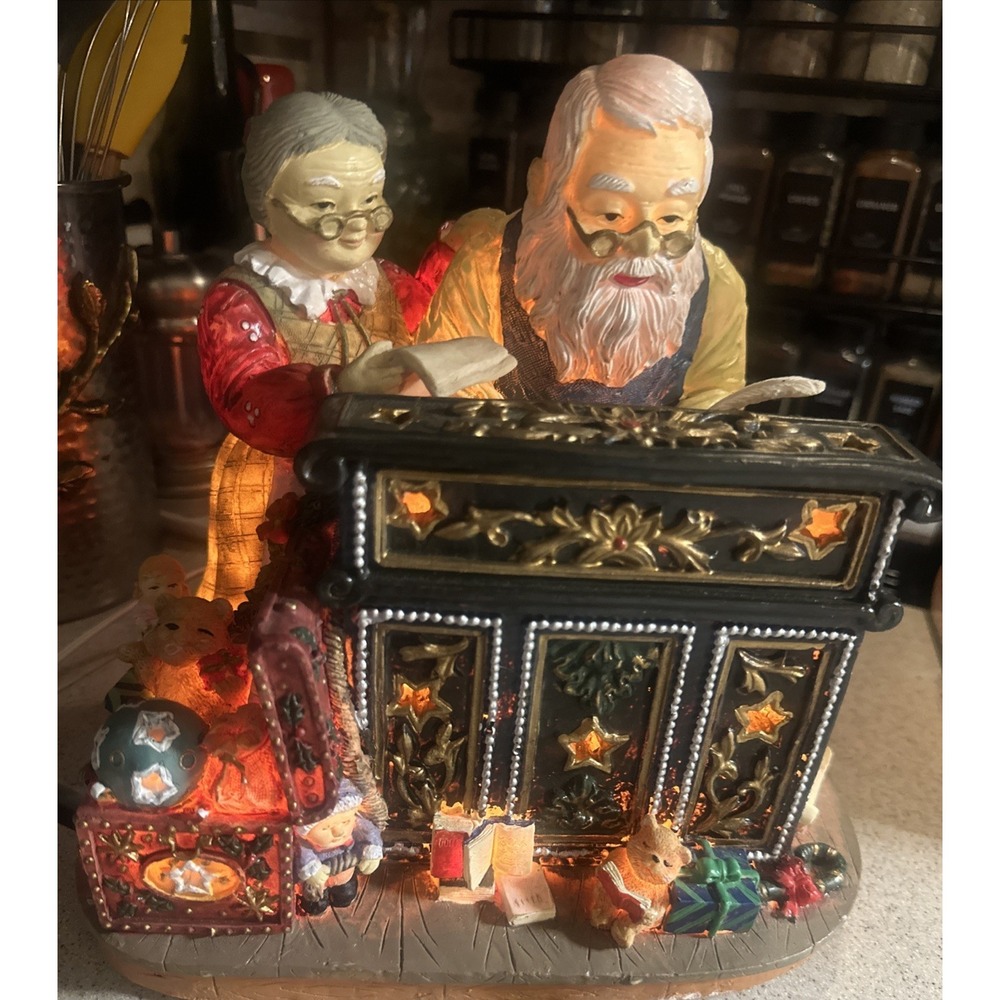 Vintage Cedar Creek Collection Mr. & Mrs. Santa with Night Light w/ Original Box